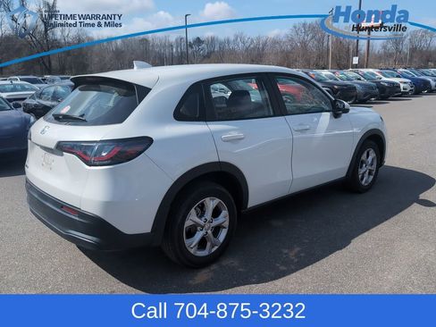 Used 2024 Honda HR-V LX image 8