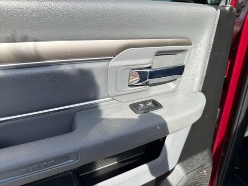 Used 2020 RAM 1500 Classic SLT AWD/4WD image 21