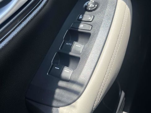 Certified 2024 Honda HR-V LX image 15