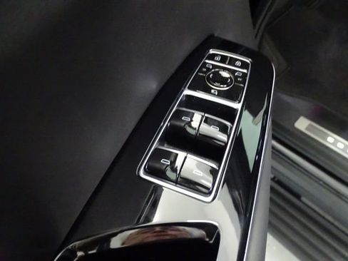 Used 2025 Cadillac Escalade ESV Sport Platinum AWD/4WD image 10