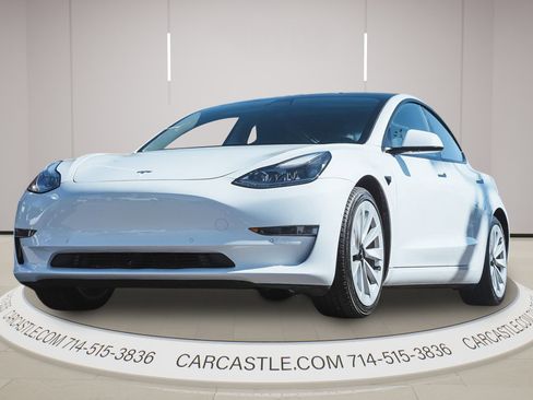 Used 2021 Tesla Model 3 Standard Range Plus RWD image 3
