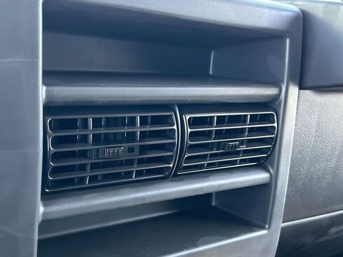 New 2025 GMC Savana 3500 Extended w/ Driver Convenience Package image 20