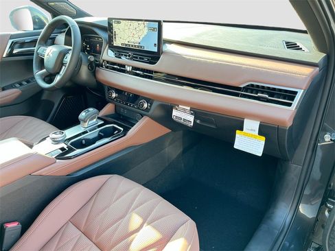 New 2025 Mitsubishi Outlander SEL image 31