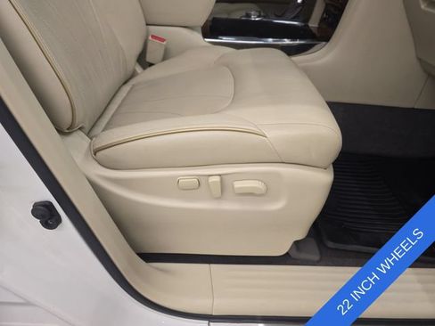Used 2017 INFINITI QX80 4WD w/ Deluxe Technology Package image 11