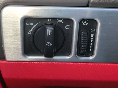 Used 2002 Ford Thunderbird image 26