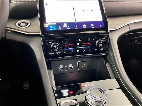 New 2025 Jeep Grand Cherokee L Limited w/ Black Appearance Package image 7