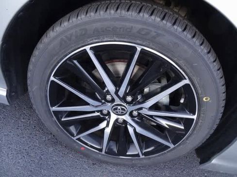 Used 2024 Toyota Camry SE image 16