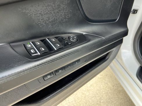 Used 2015 BMW 750i xDrive image 24