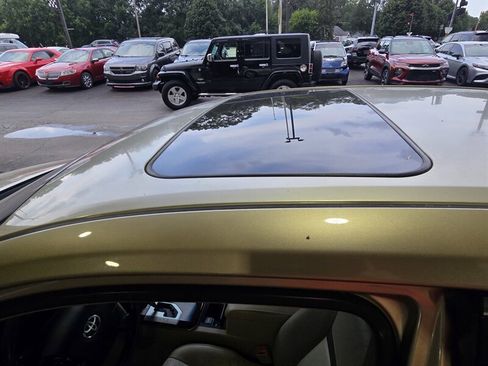 Used 2012 Toyota Camry XLE image 10