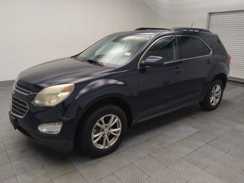 Used 2017 Chevrolet Equinox LT w/ Convenience Package AWD/4WD image 2