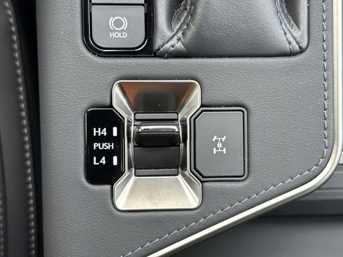 Used 2024 Lexus GX 550 image 26