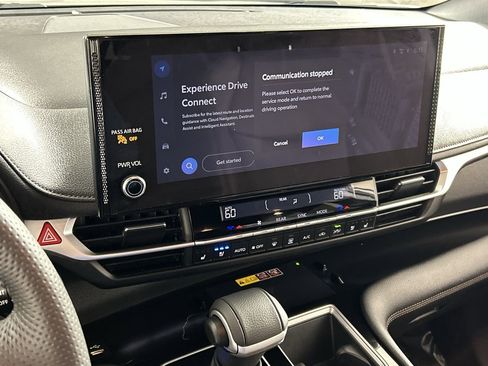 Used 2025 Toyota Sienna Limited image 18