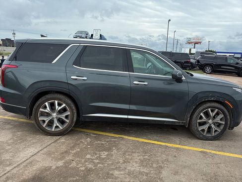 Used 2022 Hyundai Palisade SEL w/ Premium Package FWD image 4