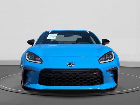 Used 2022 Toyota GR86 Premium RWD image 3