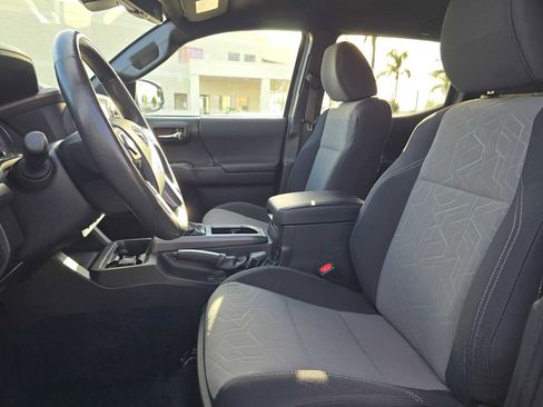 Certified 2022 Toyota Tacoma TRD Sport image 21