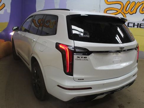 Used 2024 Cadillac XT6 Sport w/ LPO, ONYX Package AWD/4WD image 6