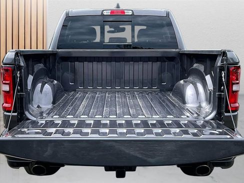 New 2026 RAM 1500 4x4 Crew Cab image 20