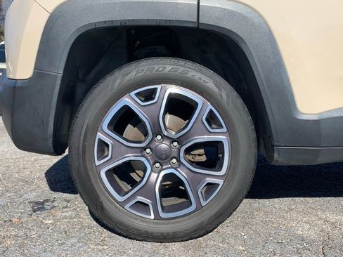 Used 2016 Jeep Renegade Limited image 30