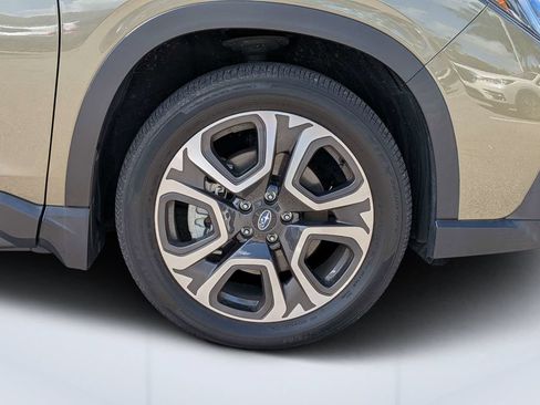 Used 2023 Subaru Ascent Limited w/ Technology Package AWD/4WD image 11