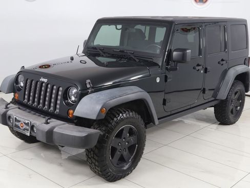 Used 2012 Jeep Wrangler Unlimited Rubicon AWD/4WD image 18