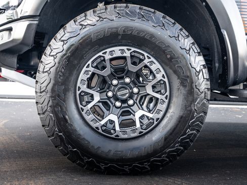 Used 2025 Ford F150 Raptor w/ Equipment Group 803A Raptor R AWD/4WD image 13