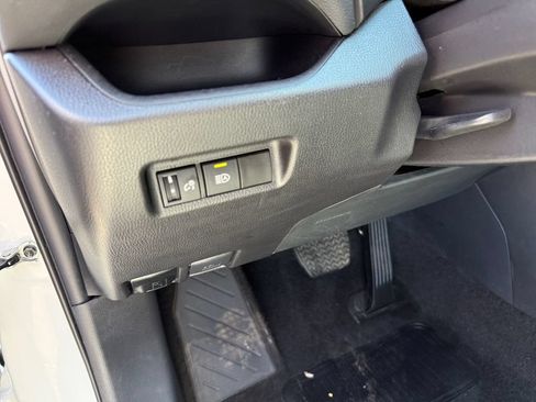 Certified 2025 Toyota RAV4 XLE FWD image 27
