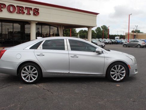 Used 2017 Cadillac XTS Luxury image 3