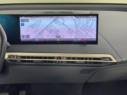Used 2022 BMW iX xDrive50 w/ Sport Package image 23