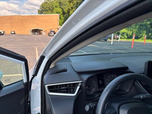 Used 2025 Toyota Corolla LE FWD image 32