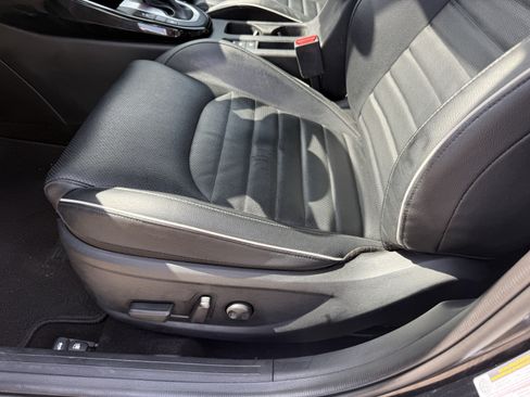Used 2023 Kia Forte GT-Line w/ GT-Line Premium Package FWD image 28
