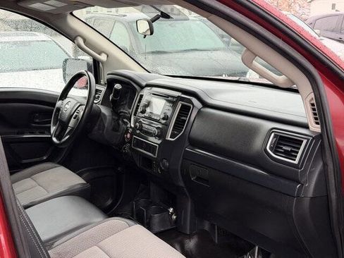 Used 2018 Nissan Titan S w/ GAWR Package image 19