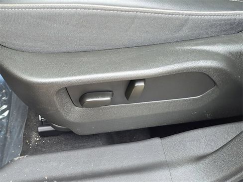 Certified 2023 Buick Envision Essence image 6