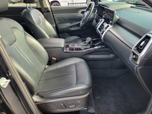 Used 2021 Kia Sorento SX image 17