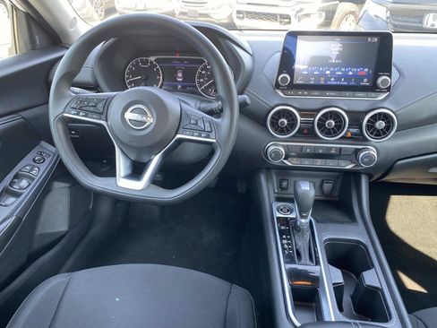 Used 2024 Nissan Sentra SV FWD image 10