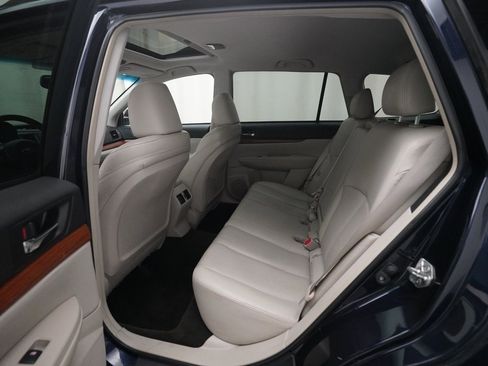 Used 2013 Subaru Outback 3.6R Limited w/ Moonroof Pkg image 15