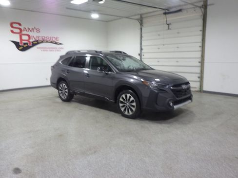 Used 2024 Subaru Outback Limited AWD/4WD image 5