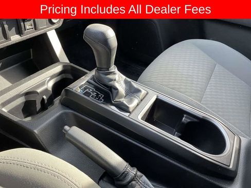 Used 2022 Toyota Tacoma SR AWD/4WD image 31