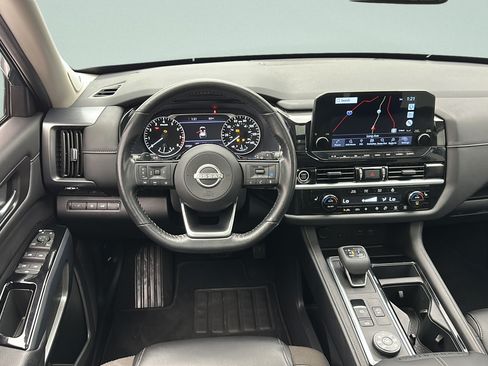 Used 2023 Nissan Pathfinder SL w/ SL Premium Package AWD/4WD image 11