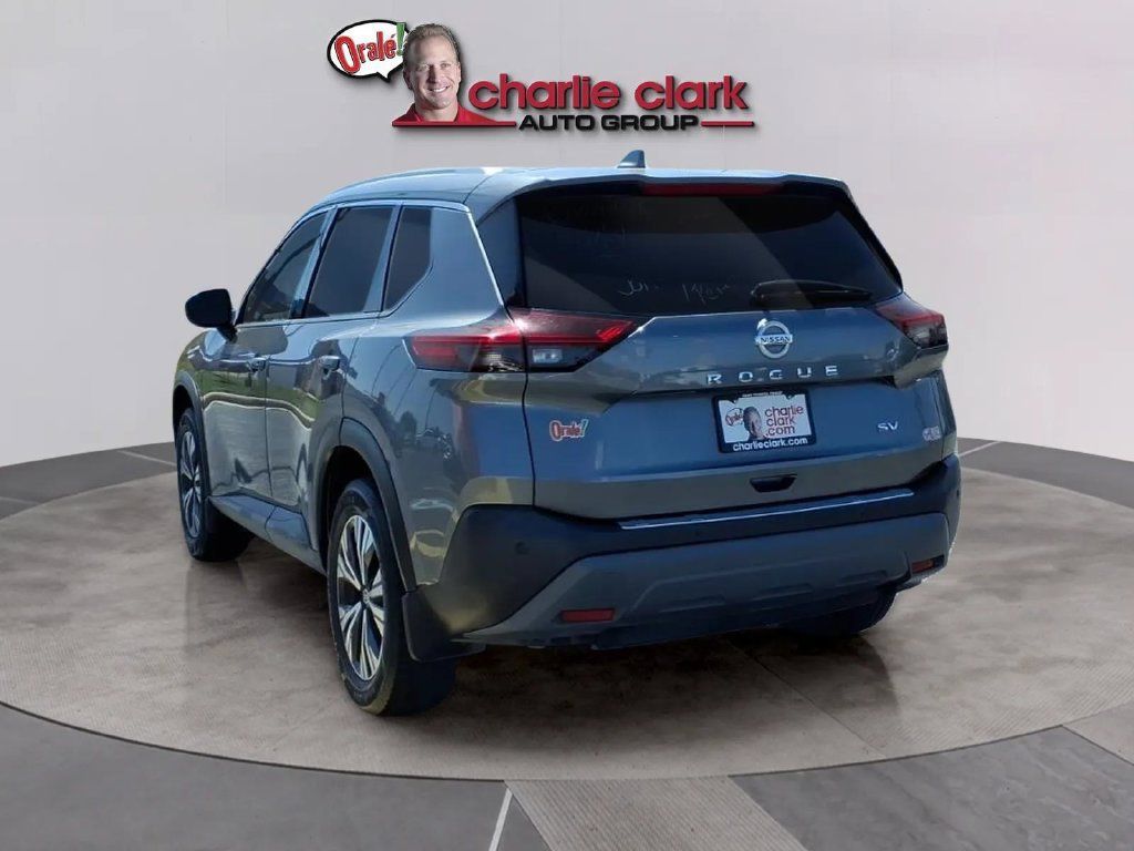 Used 2021 Nissan Rogue SV w/ Premium Package FWD image 3
