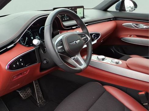 Used 2023 Genesis GV70 2.5T w/ Sport Prestige Package image 6