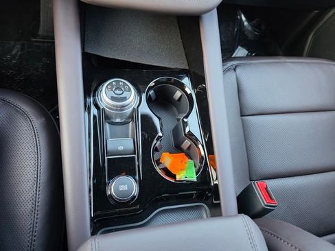 New 2026 Ford Explorer Platinum w/ LUX Leather Package image 18