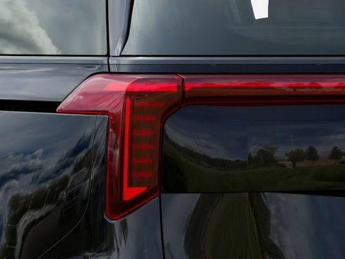 New 2026 Kia Carnival SX Prestige FWD image 11