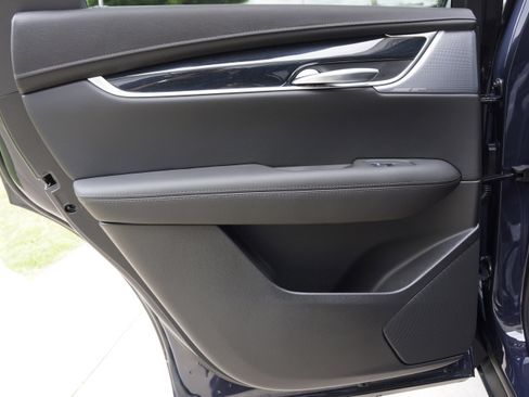 Used 2025 Cadillac XT5 Premium Luxury image 28