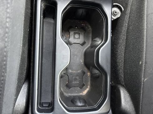 Used 2018 Jeep Renegade Altitude w/ Cold Weather Group image 33