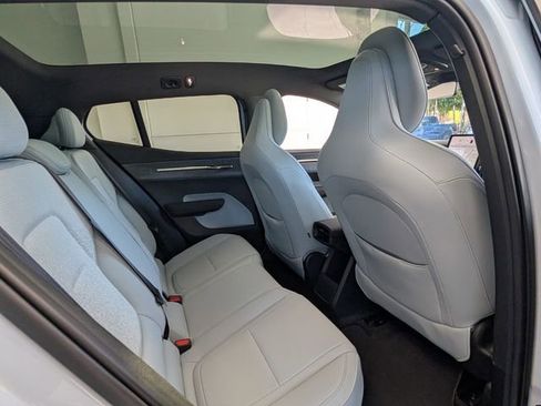 Used 2025 Volvo EX30 Ultra image 16
