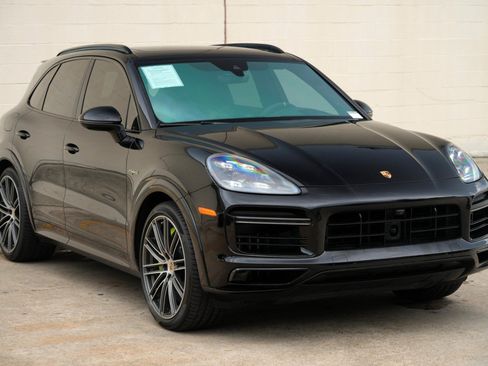 Used 2021 Porsche Cayenne Turbo S AWD/4WD image 58
