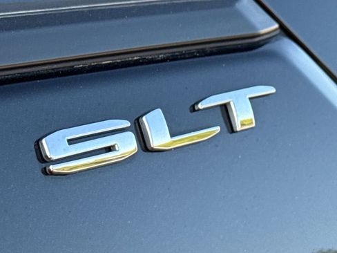 Used 2022 GMC Terrain SLT FWD image 6