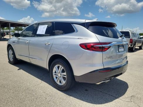 Used 2021 Buick Enclave Essence w/ Sound and Sites Package FWD image 4