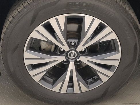 Used 2021 Nissan Rogue SV AWD/4WD image 31