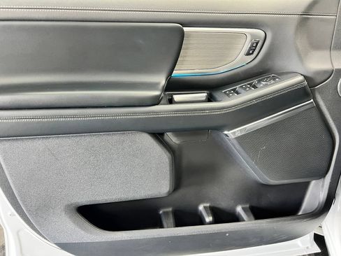 Used 2025 Ford Expedition Max Platinum AWD/4WD image 23